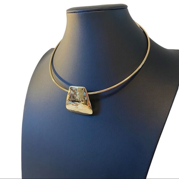 Simply Elegant Gold Toned Slider with Rounded Trapezoid Shaped Pendant. - Picture 2 of 6